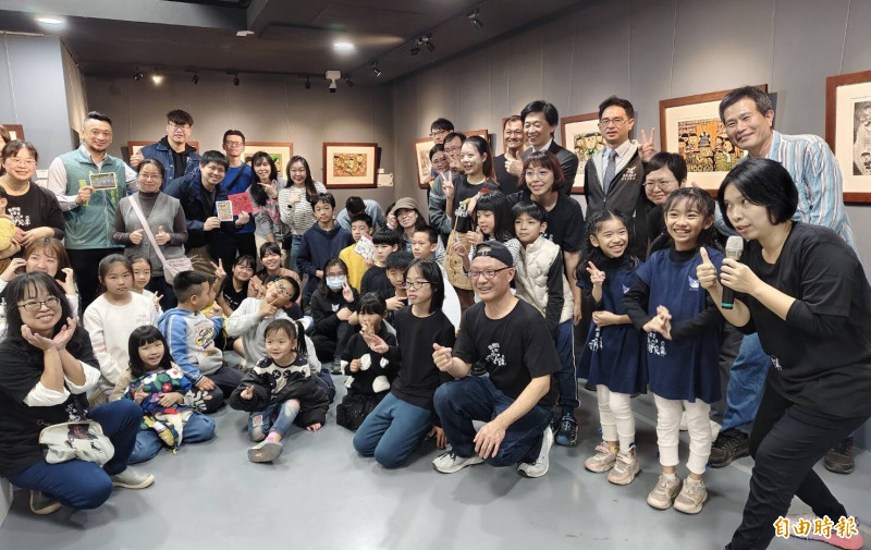 台南後壁樹人國小全校師生44人版畫藝術厲害 新營文化中心「樹人印記」展出62件作品
