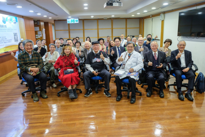 支持屏基興建智能醫療大樓 旅美藝術家吳燕如畫作義賣 首日募得123萬元