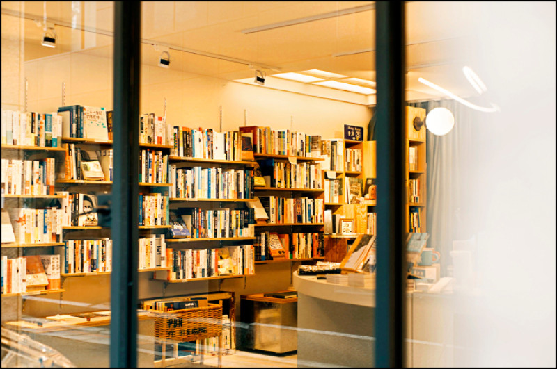 【藝週末．城市散步】前進台北獨立書店！－12之3－飛地書店