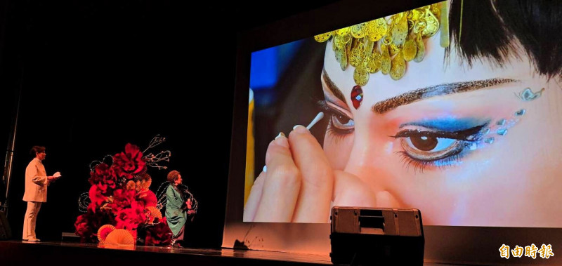 國寶回故鄉辦展 親做一事霸氣喊：只有楊麗花畫楊麗花才是楊麗花！