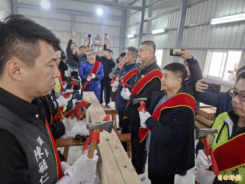 澎湖龍門安良廟千秋寶艦 舉行龍骨開斧典禮