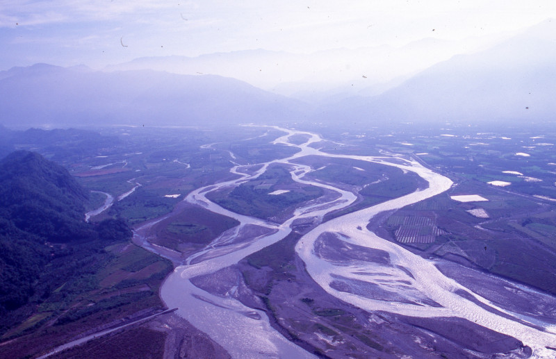 柯金源新作《水．不水之間》5月搶先首映！揭露台灣「水多與水少」的難題機制