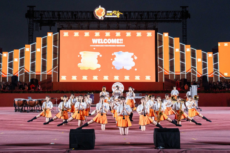 橘色惡魔登台灣燈會 限定版〈超級瑪利歐兄弟〉全場青春起來