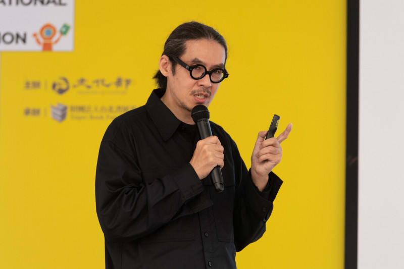 鉛字重量征服萊比錫！高鵬翔《臺灣活版時代》 奪下2026「世界最美麗的書」榮譽獎
