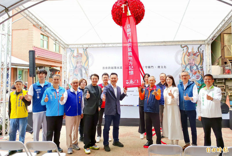 「百廟門」跨濁水溪修復第一案！龍潭永福宮啟動修復匠師張劍光門神名作