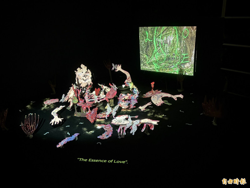 當軍歌遇上譫妄獨白！威尼斯雙年展台灣代表藝術家李亦凡 早期作〈你不愛我了喔？〉國美館再現蹤