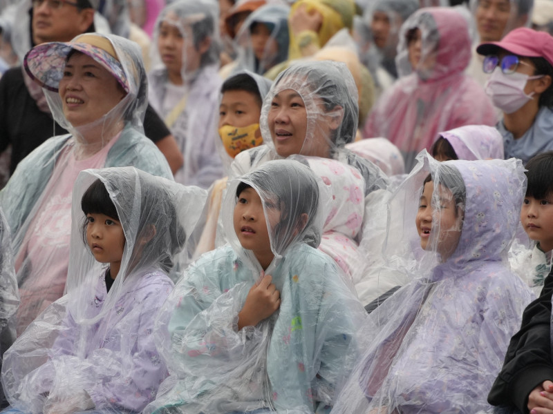 今天媽祖過生日  《順風耳的新香爐》光復鄉演出見感人畫面