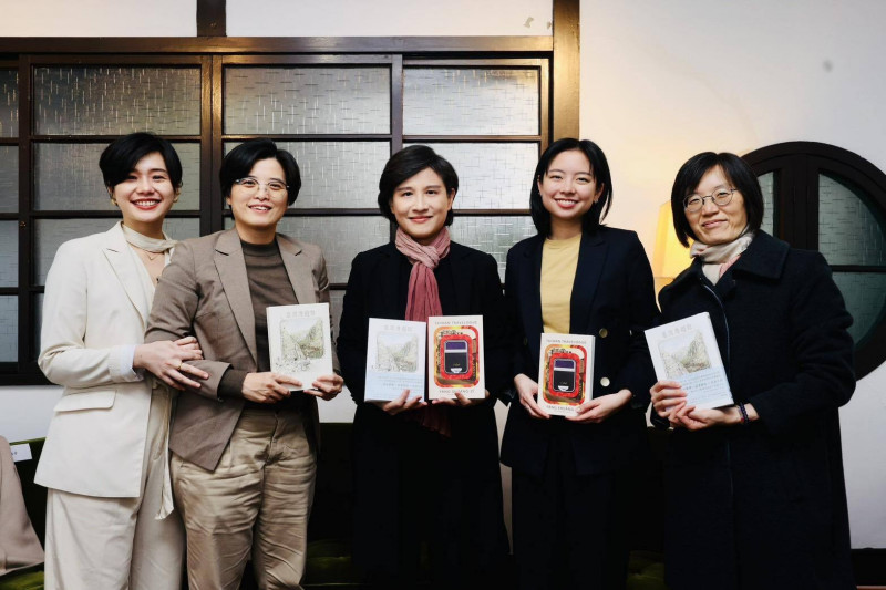 《臺灣漫遊錄》獲布克國際獎  鄭麗君：帶領世界愛上台灣