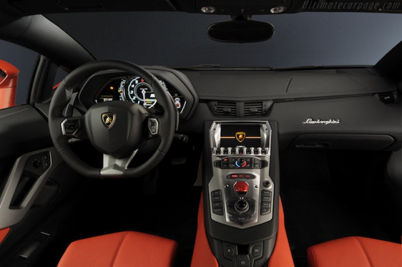 Lamborghini Aventador LP700-4