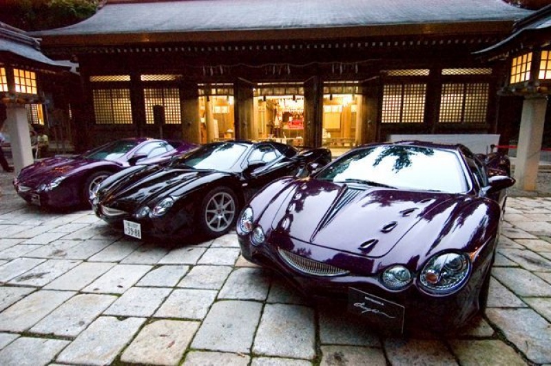 Mitsuoka Orochi