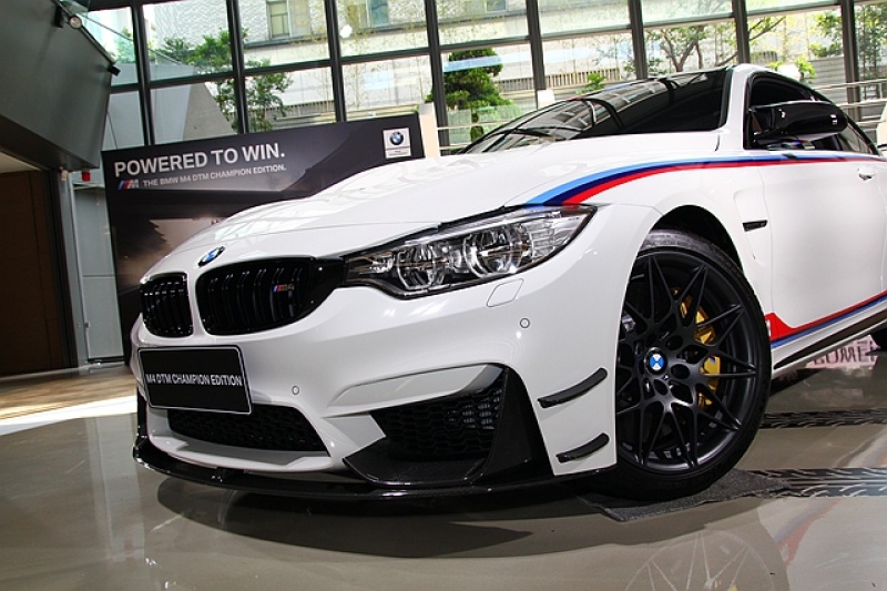 BMW M4 DTM Champion Edition