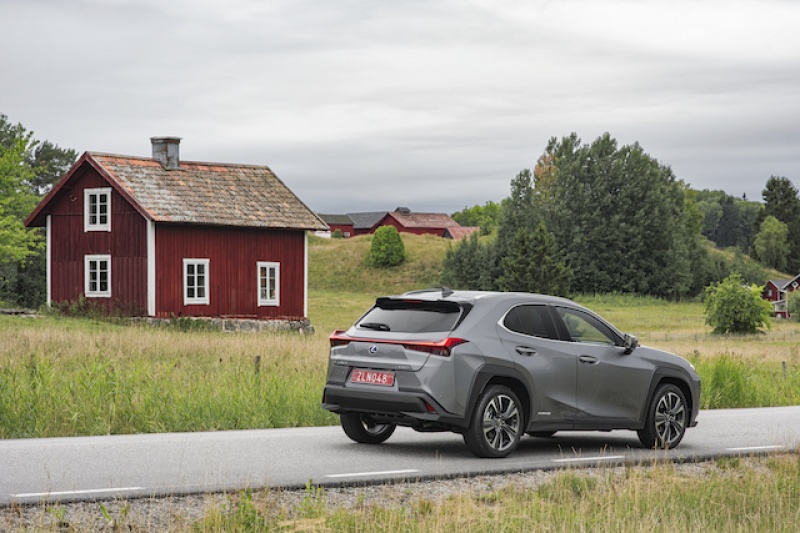 Lexus UX 250h