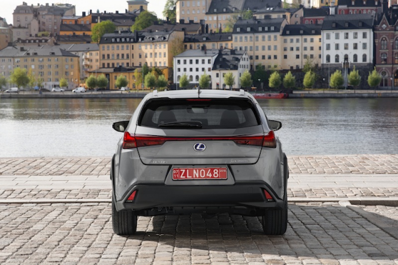 Lexus UX 250h