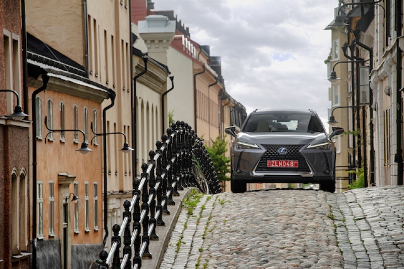 Lexus UX 250h