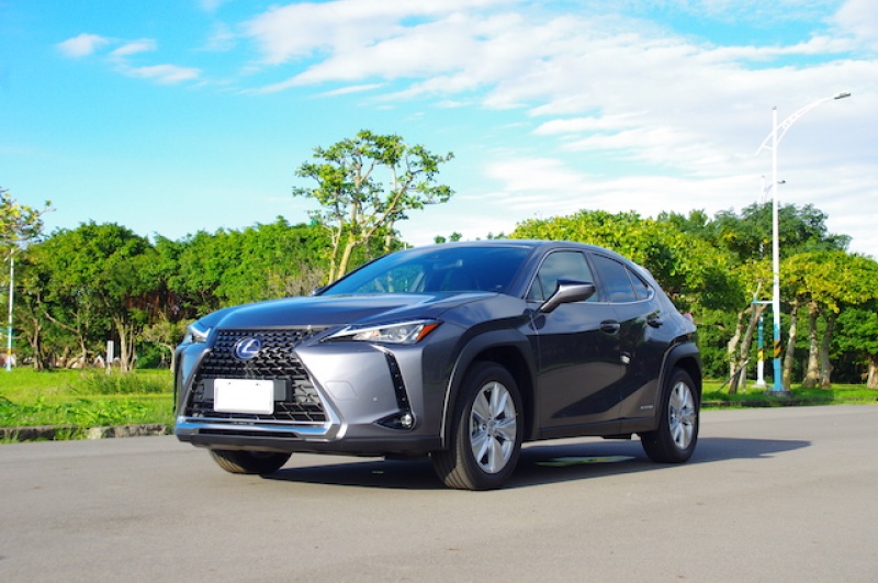 Lexus UX 250h