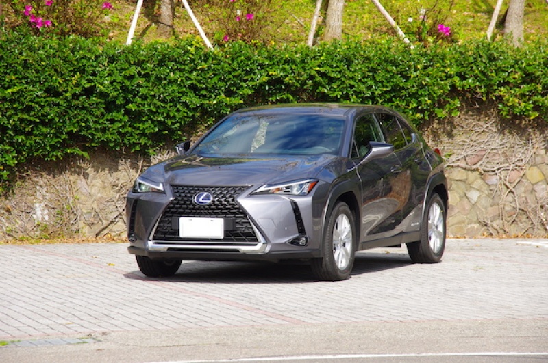 Lexus UX 250h