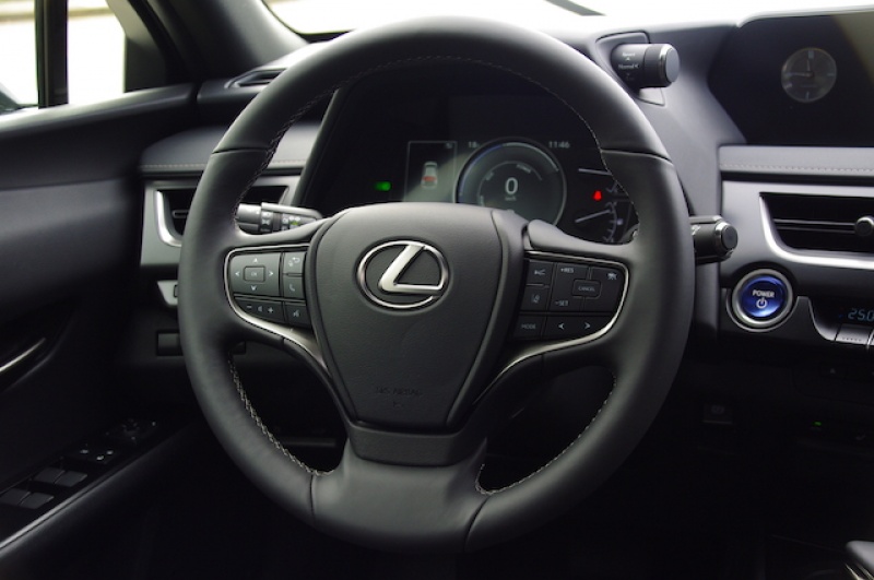 Lexus UX 250h