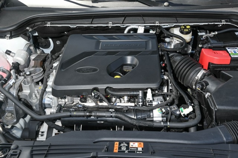 FOCUS ST-LINE