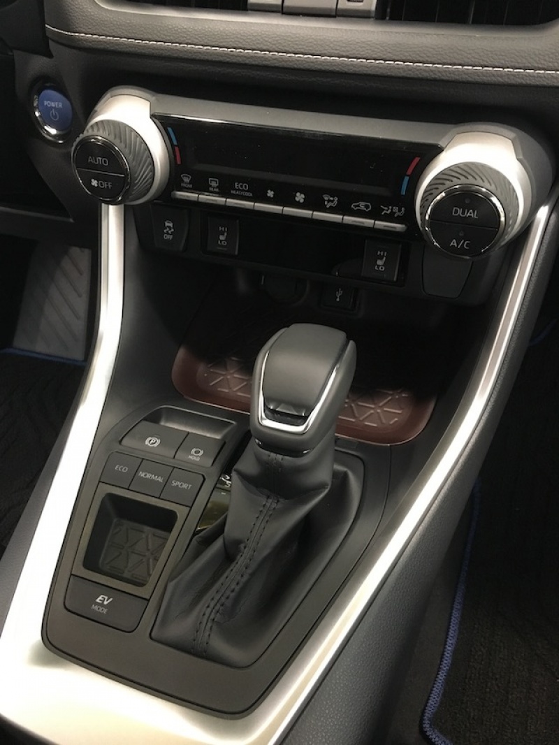 Toyota RAV4 2.5 Hybrid 旗艦版