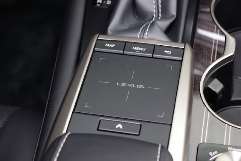 Lexus RX 350L 六人座