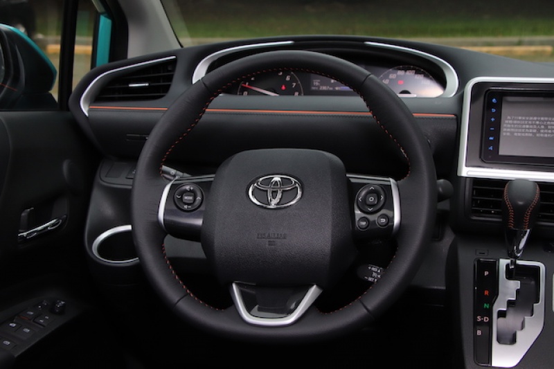 Toyota Sienta 小改款