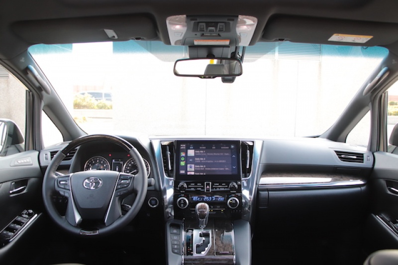 Toyota Alphard 強化小改款