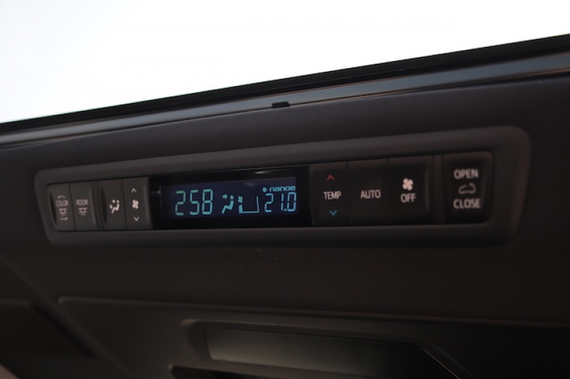 Toyota Alphard 強化小改款