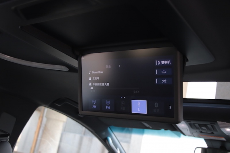 Toyota Alphard 強化小改款