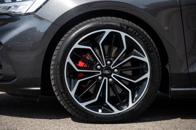 Ford Focus 四門 ST-Line Lommel
