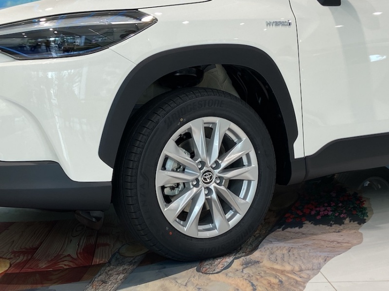 Toyota Corolla Cross 1.8 油電尊爵