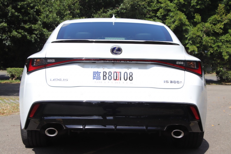 Lexus IS 300h F Sport