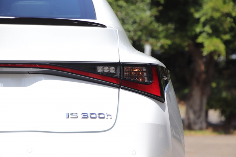 Lexus IS 300h F Sport