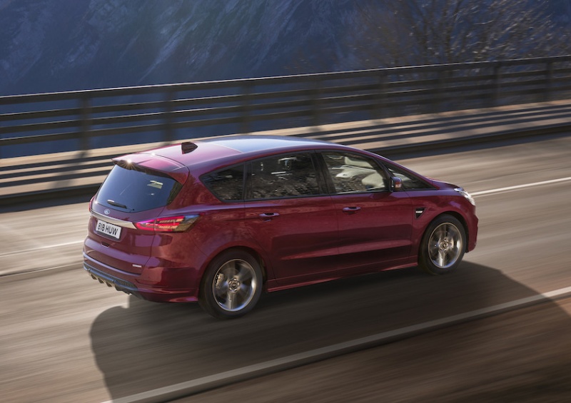 Ford S-Max Hybrid