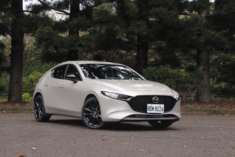 Mazda Mazda3 20S Signature