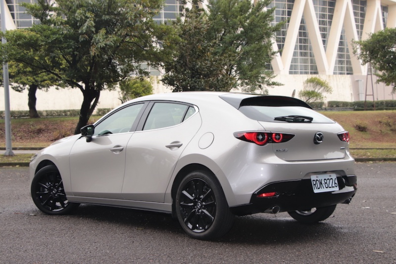 Mazda Mazda3 20S Signature