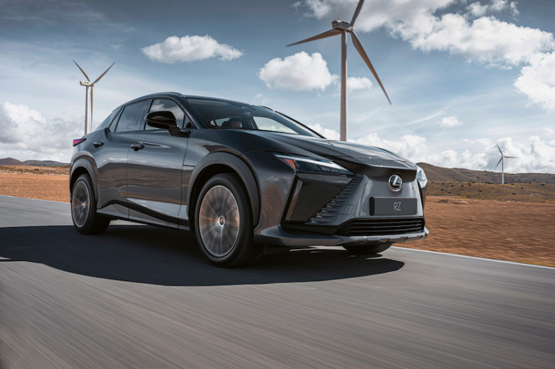  Lexus RZ 電動休旅
