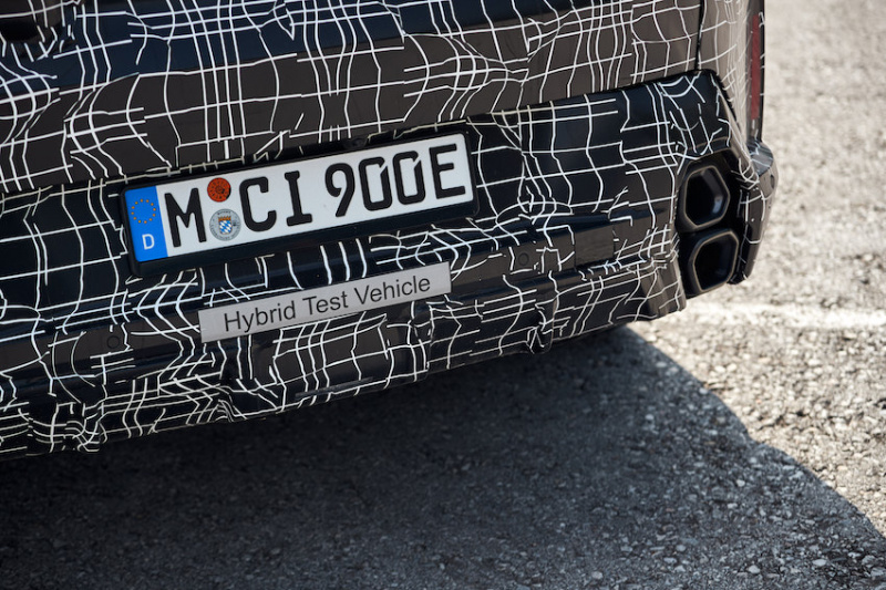 BMW XM 官方偽裝測試照