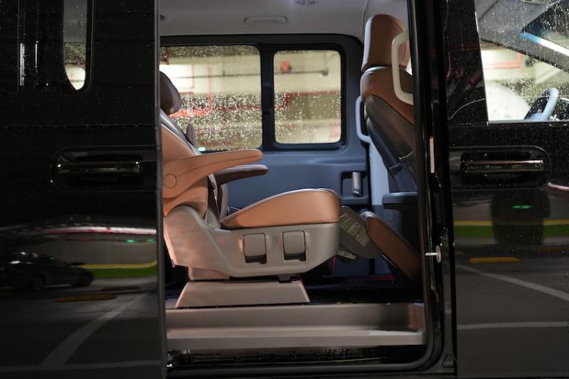 Hyundai Staria CEO
