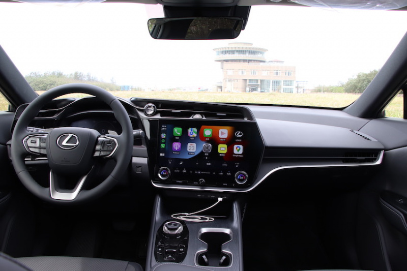 Lexus RZ 450e
