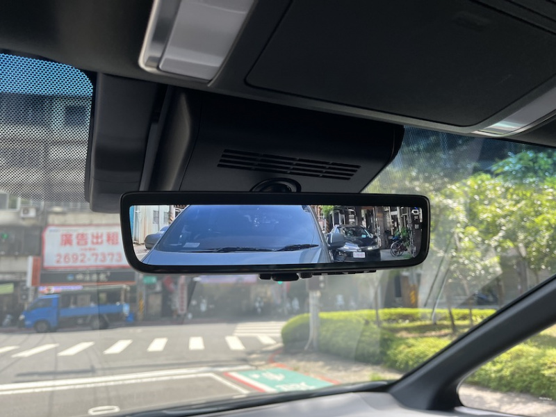 Lexus LM350h