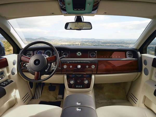 Rolls-Royce - Phantom 車款簡介