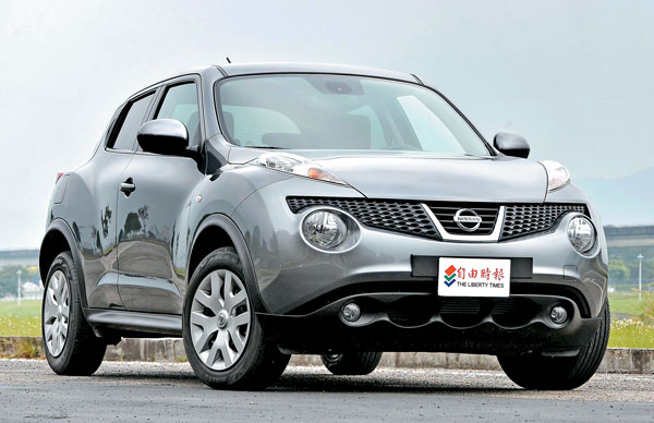 日產Juke小型Crossover休旅車自推出以來，在全球市場的反應都相當不錯，其創新大膽的造型設計，成功吸引許多敢玩愛現的年輕消費客層。