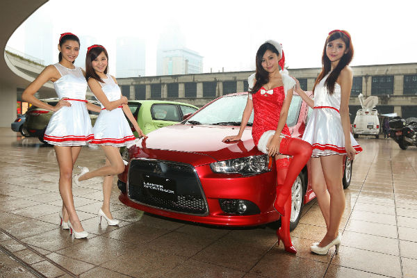 2014 台北新車大展走出展間  靚亮新車同台登場