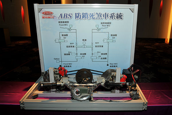 100CC 搭載 ABS  PGO 推出 J-BUBU ABS