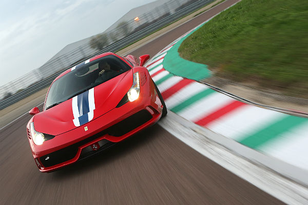Ferrari - 458 車款簡介
