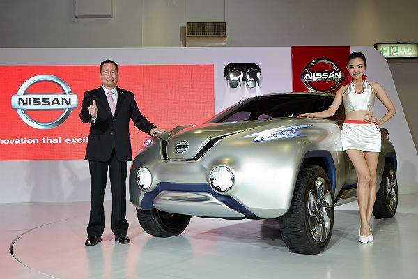 2014 台北國際車展 NISSAN 頂尖名模展演吸睛新車