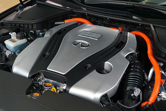 Q50S Hybrid可輸出364匹/6500轉的最大馬力、以及56公斤米/1470轉的最大扭力。