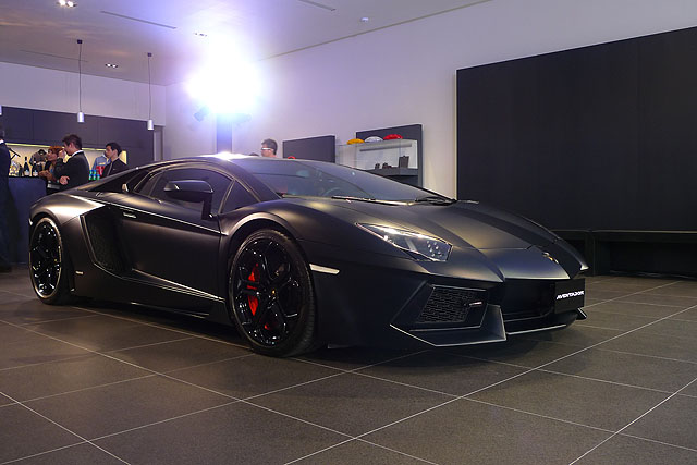 Lamborghini Taipei 內湖展示中心開幕