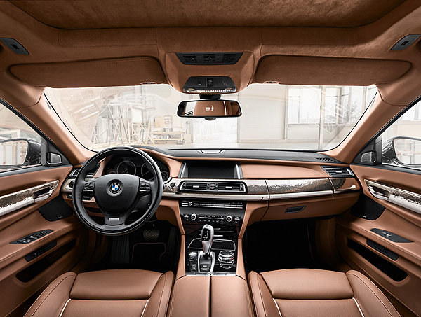 BMW 與 ROBBE & BERKING 共同打造 Individual 760Li Sterling Inspired