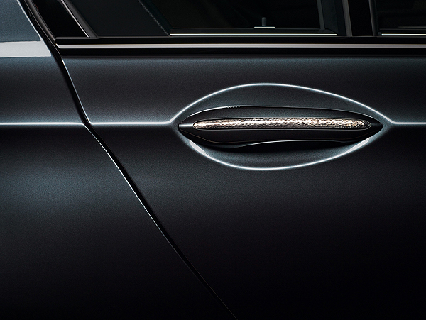 BMW 與 ROBBE & BERKING 共同打造 Individual 760Li Sterling Inspired